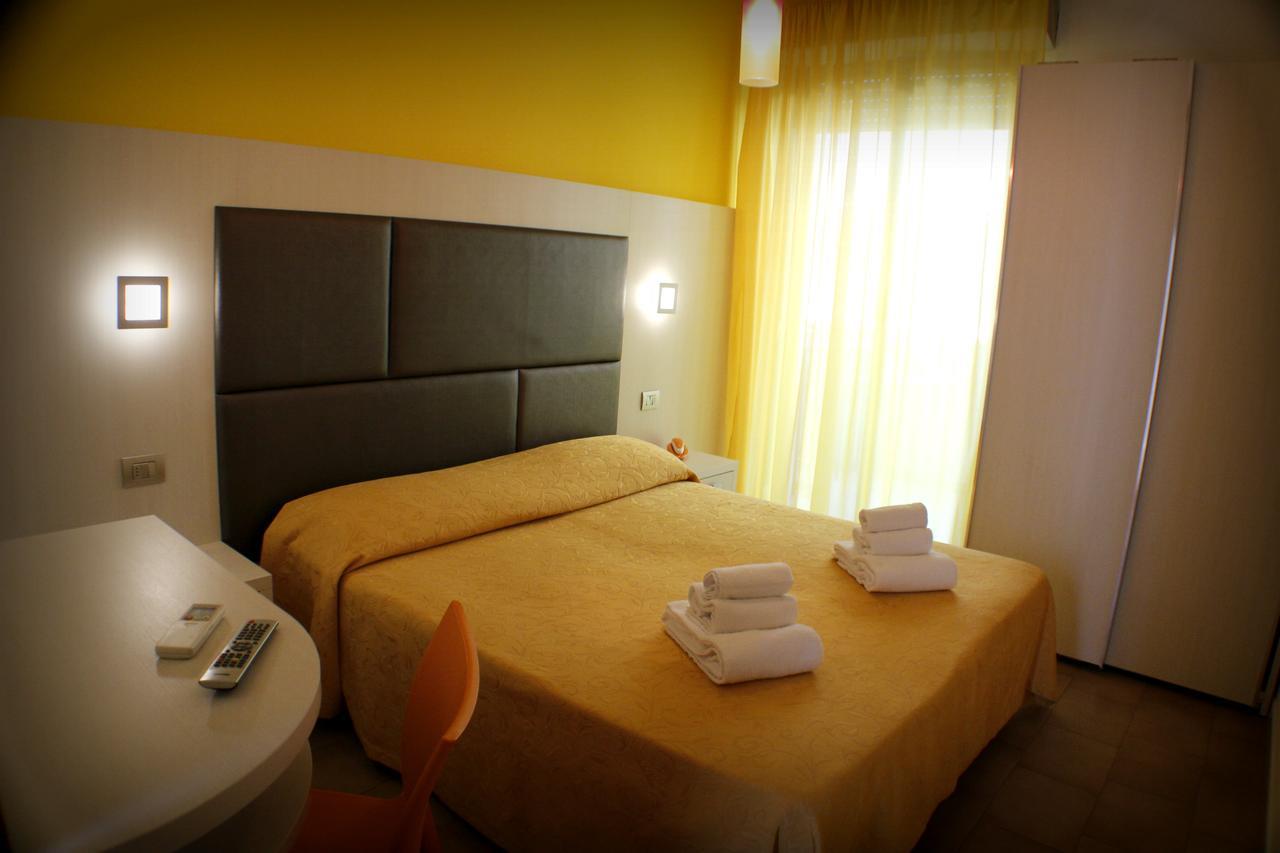 Hotel Adria Bellaria-Igea Marina Værelse billede