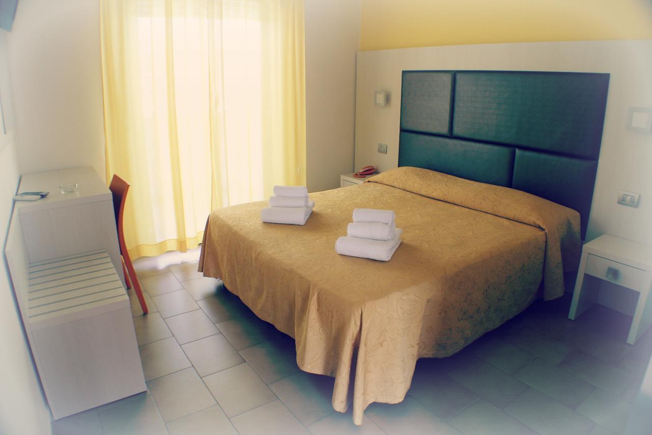 Hotel Adria Bellaria-Igea Marina Værelse billede