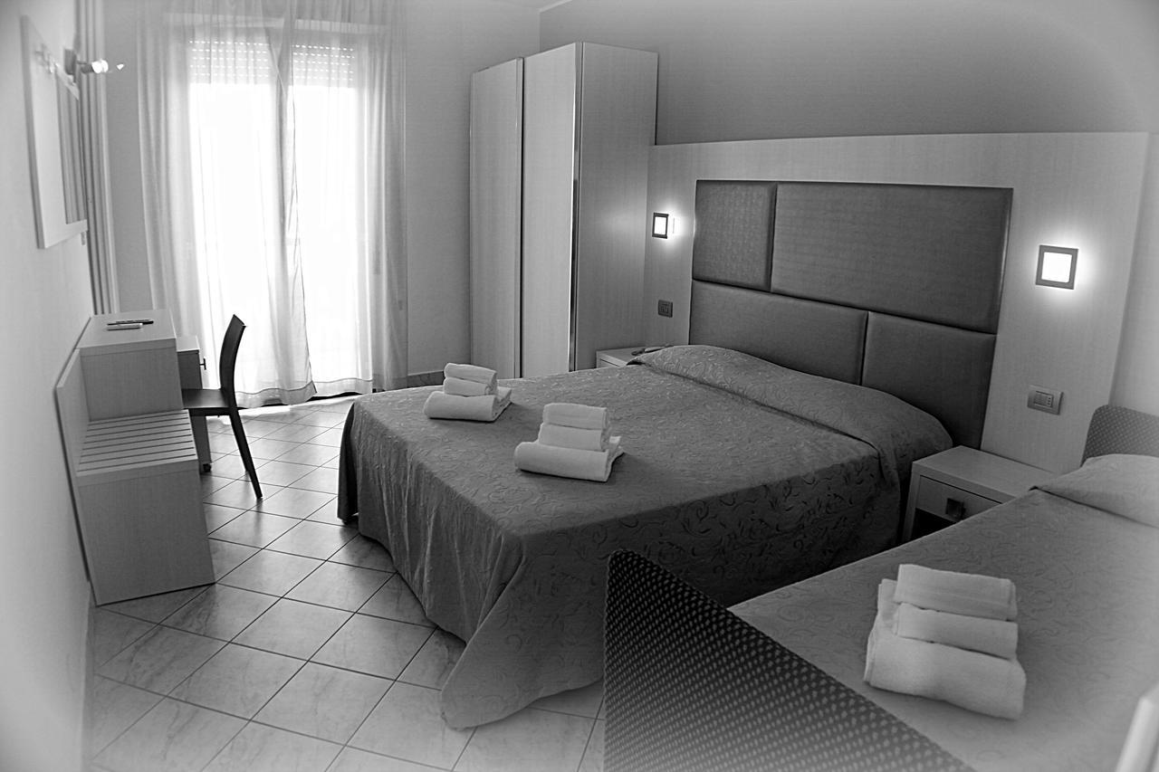 Hotel Adria Bellaria-Igea Marina Værelse billede